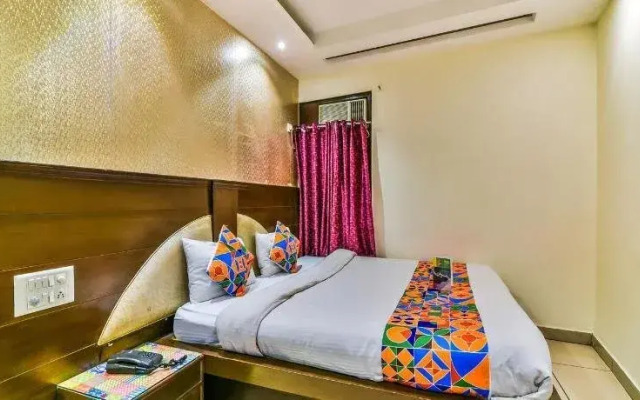 Hotel The Le Grand by FabHotels