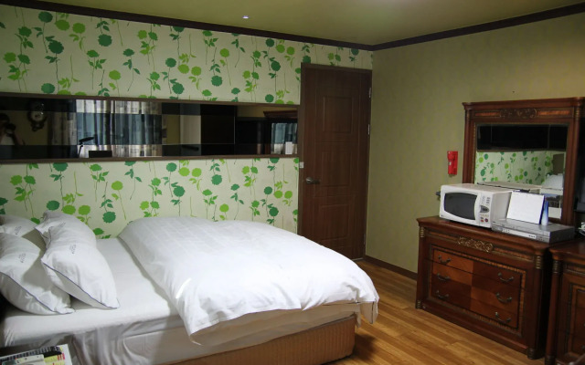 Western Hotel