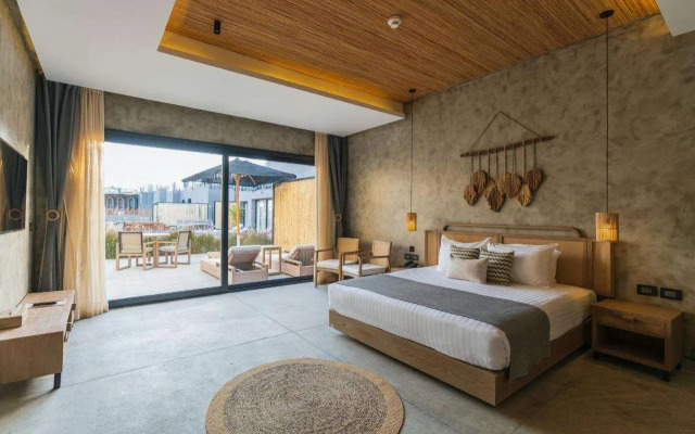 Posh Club by SUNRISE Tucana