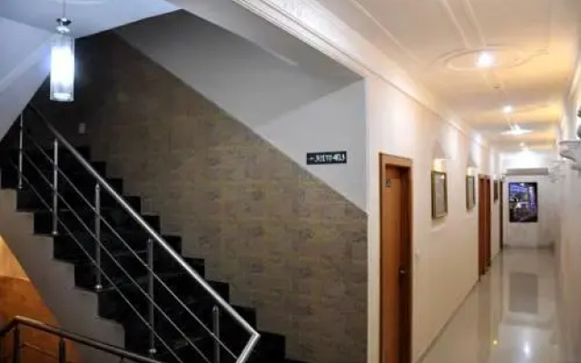 Hotel Queen