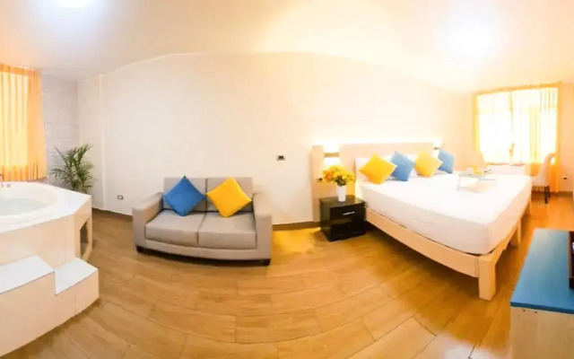 Acuario Hotel & Suites