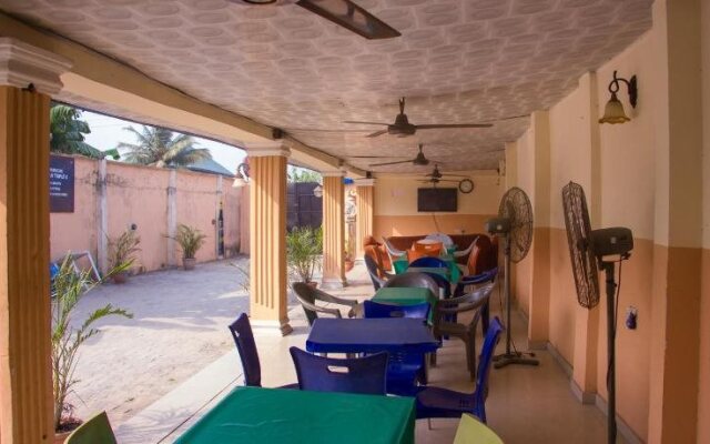 Castle City Resort & Suites Annex