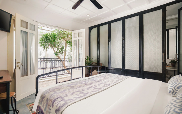 Brown Feather Hotel