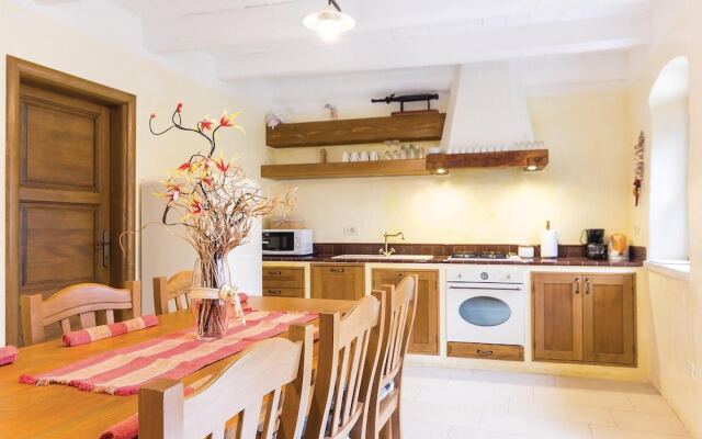 Awesome Home in Sisan With Wifi and 2 Bedrooms