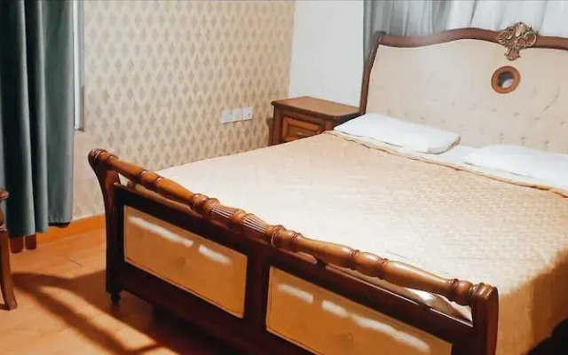 Seleen Hotel Suites