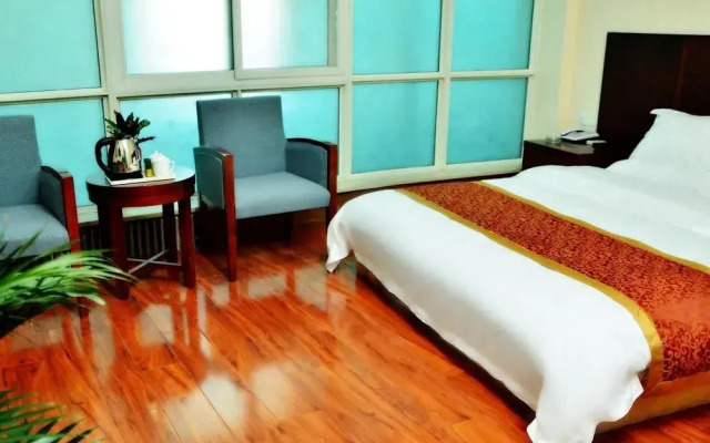Yiju Business Hotel