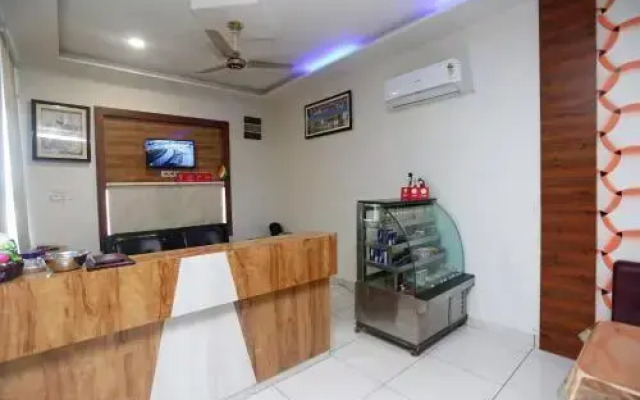 Tandoori Veg Hotel by OYO Rooms