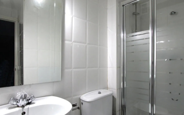 Birds Apartments Gran Via