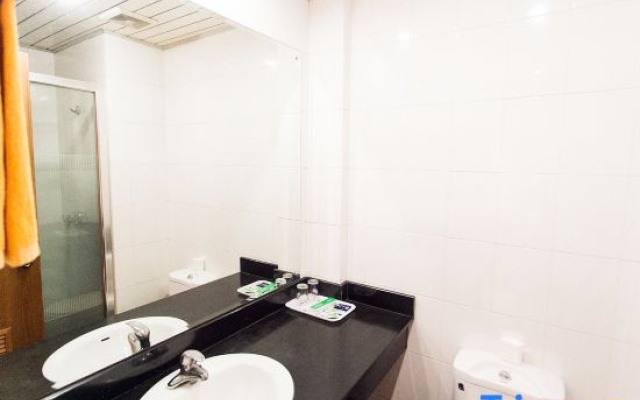 Jindonghu Hotel – Bathroom – Suzhou