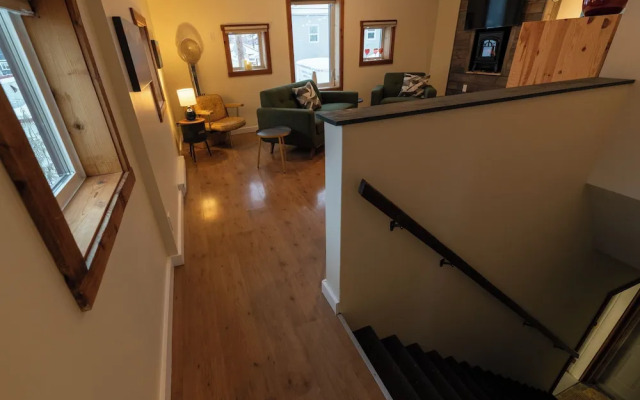 Downtown Whitehorse - Treehouse