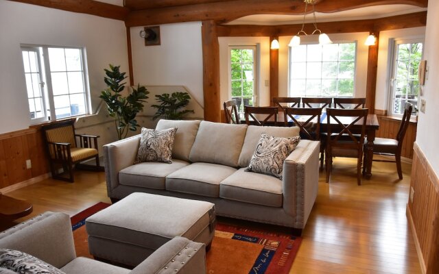 HDO Luxury Log House