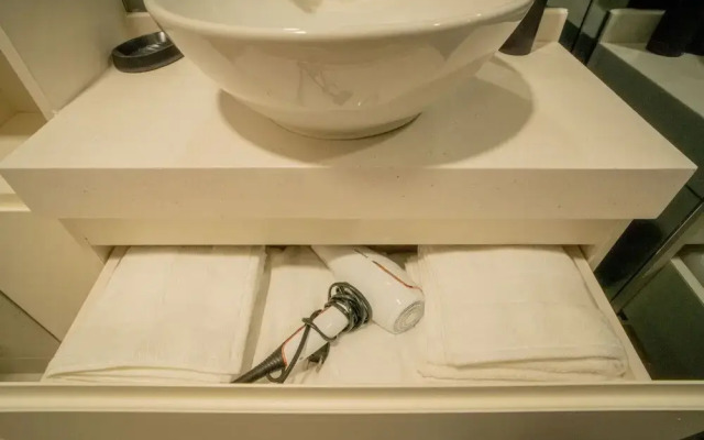 Modern Stylish Apartment - Near Mall of Istanbul
