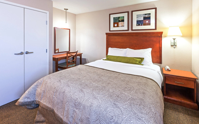 Candlewood Suites Owasso by IHG