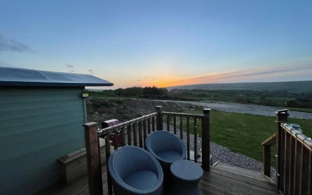 Oakley View Shepherds Huts with optional hot tub