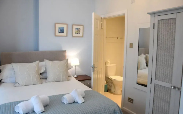 Spacious Central Cornish Townhouse