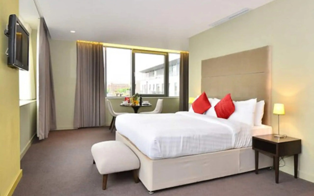 Axiom Park Hotel