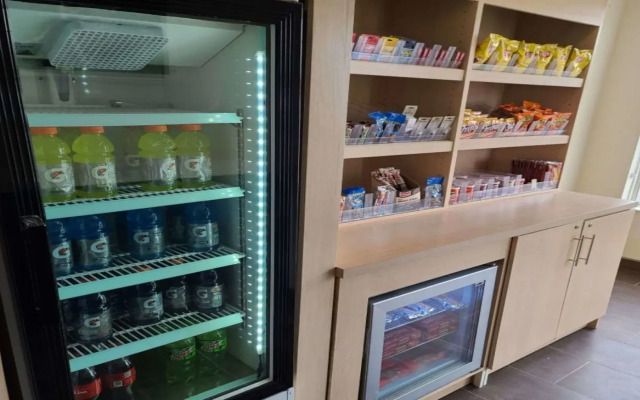 Holiday Inn Express WATERTOWN