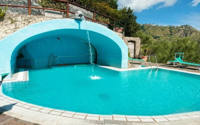 Punta Chiarito Resort