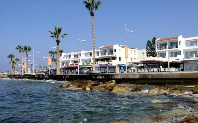 Paphinia SeaView Apartments