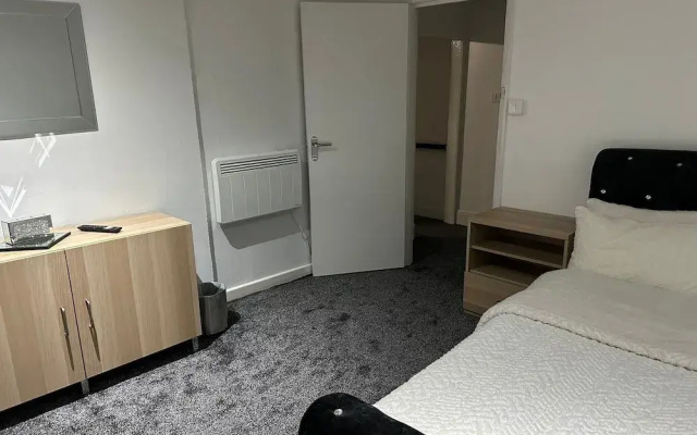Seaside Stay Sleeps 6 With Pets