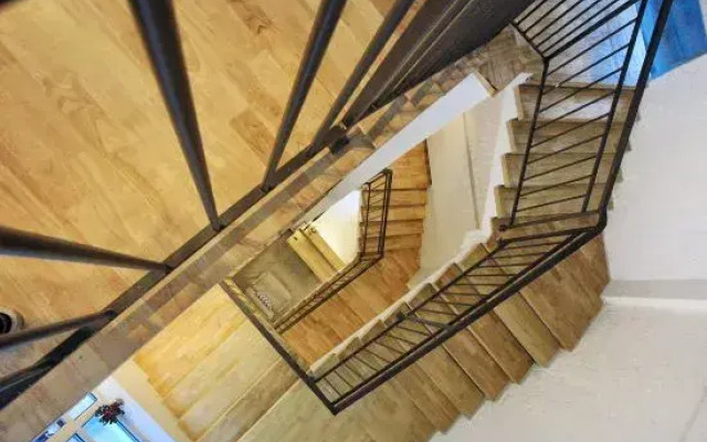 Yiduo Qingju Mofei Hotel