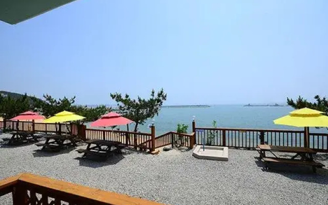 Mongsanpo Sound of Sea Wave Pension