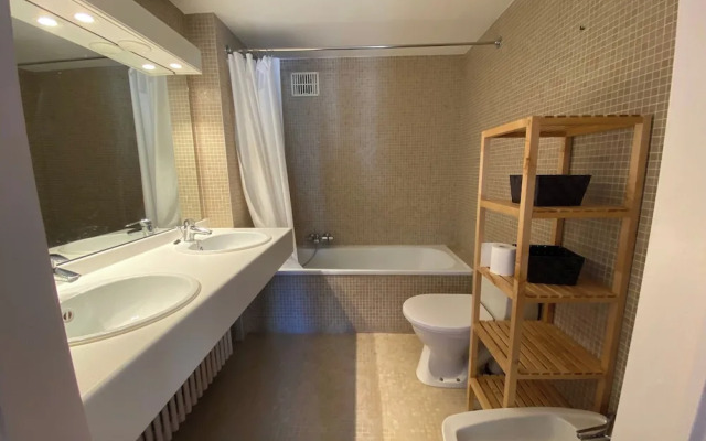 Panoramic Beachfront Bliss