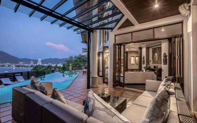 Grand Sea View 5BR Villa Sukadara Patong