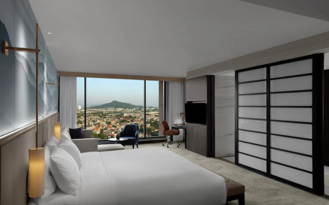 Crowne Plaza Vinh Yen City Centre