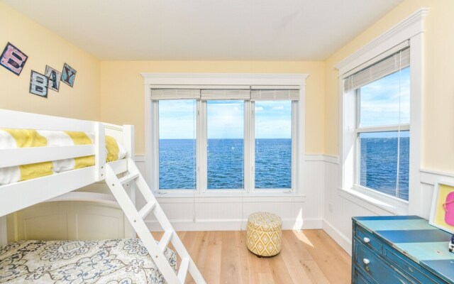 Bayfront Paradise