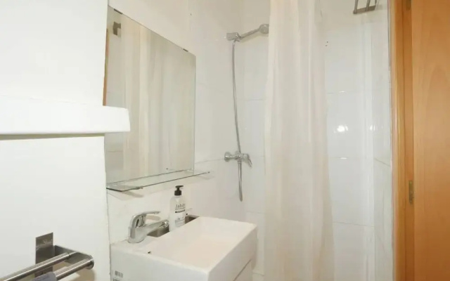 Interior Apt Center 42 El Born