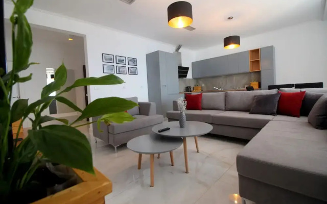 Luxury Penthouse B&E