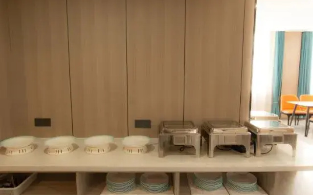 Jingbian Warner Fashion Hotel