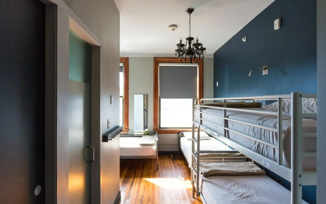 Q4 Hotel