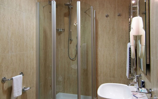 E H Suites Rome Airport