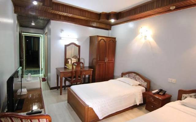 Royal White Elephant Hotel