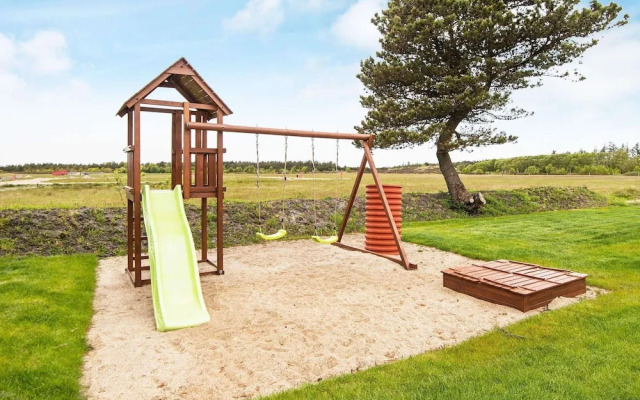 10 Person Holiday Home in Romo