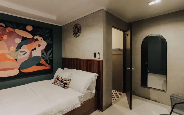 Grey Hotel And Motel