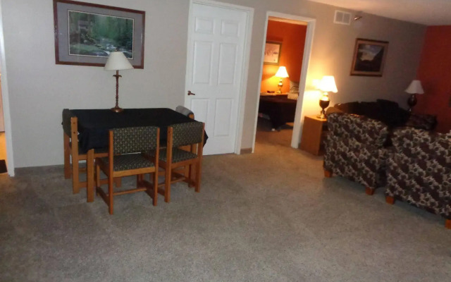 Riverview Suites