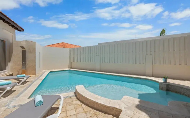 Designer Lux Villapoolbbq3 Min- Tres Trapi Bch