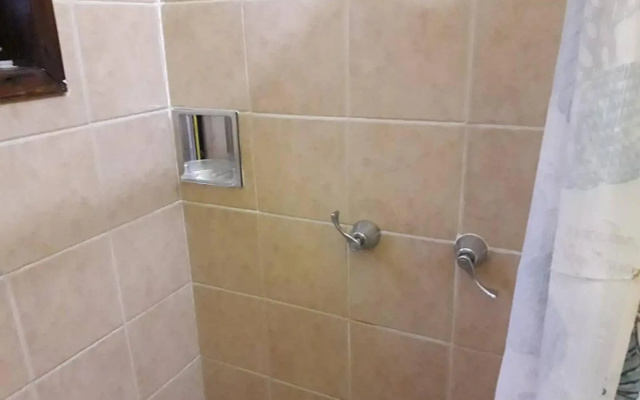Room in B&B - Cancun Guest House 3 Near Ado bus Terminal and 25 min From-to Airport by Shuttle - BNB in Cancun - Photo 5