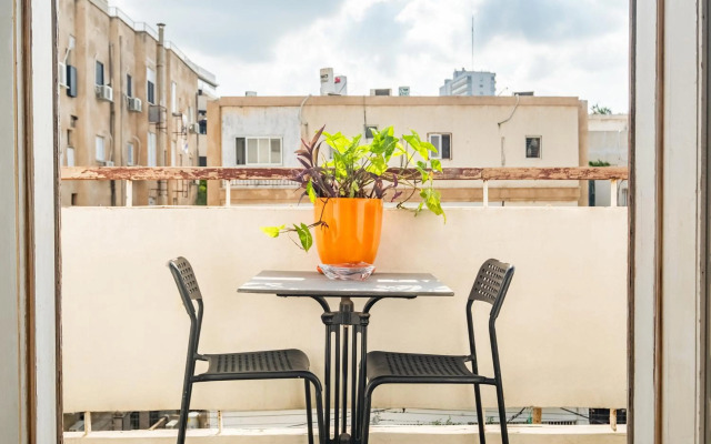 Premium 1BD apartment near the beach W/Balcony