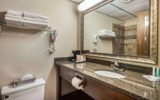 Quality Inn & Suites