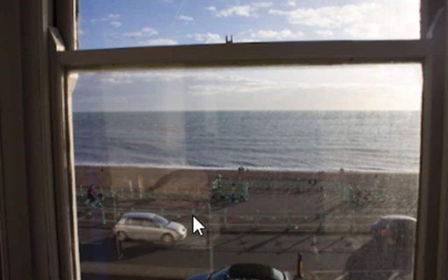 The Grapevine Seafront Hostel