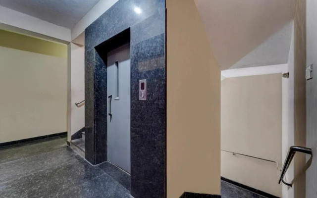 OYO Flagship 805216 Senthamizh Residency