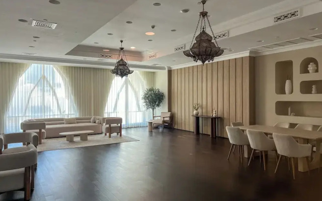 Durrani Homes - Majestic 4BR at Downtown