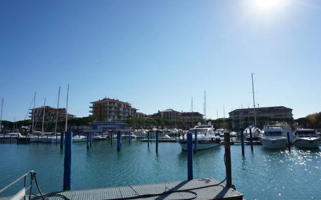 Flat by the sea With a Balcony