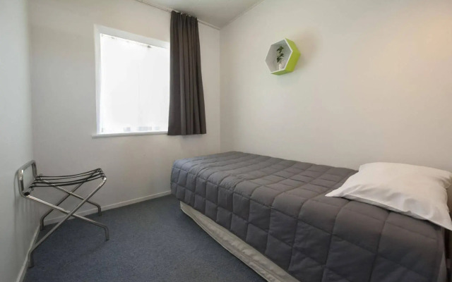 Aura Accommodation