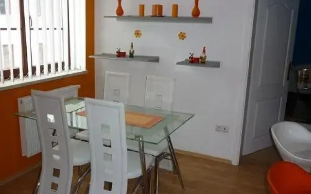 Nueva Fiesta Apartment