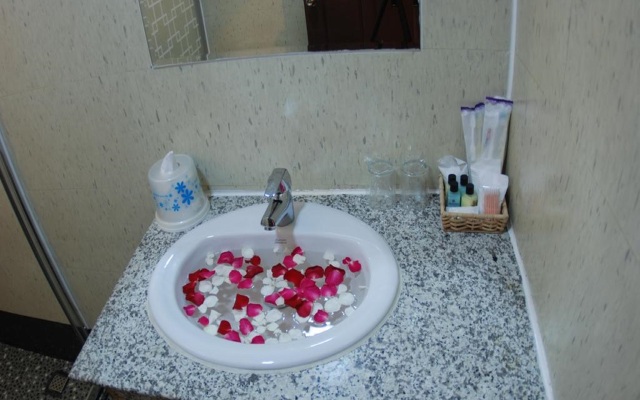 Holiday Hotel